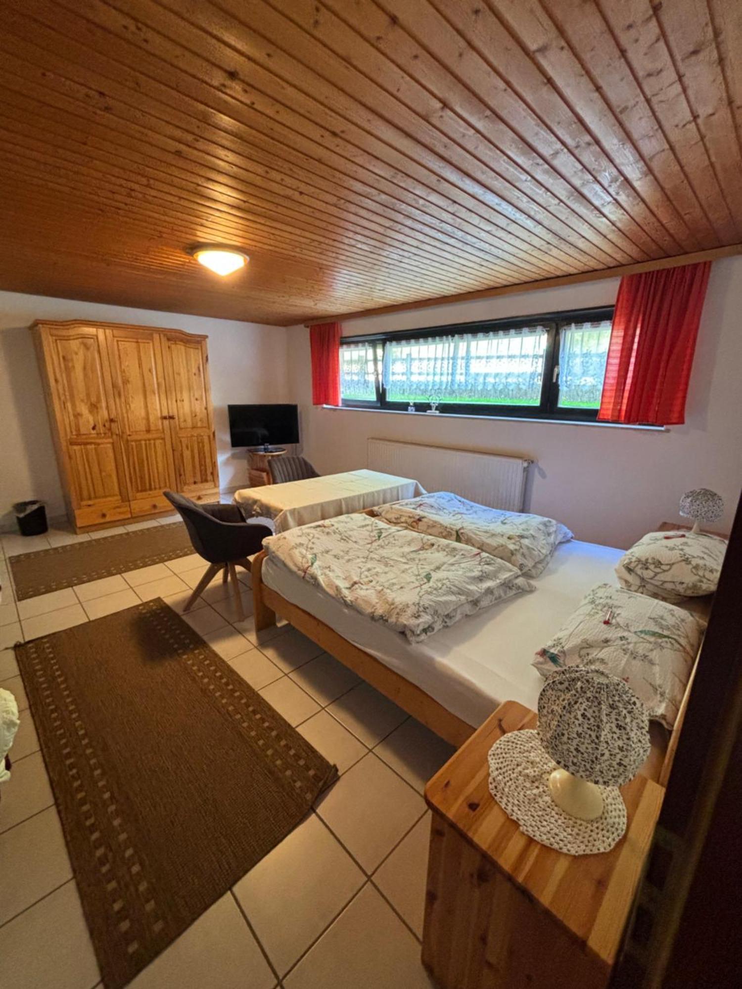 Pension Ernst Im Herzen Des Pfaelzerwaldes Mit Kueche Hotel Elmstein Екстериор снимка
